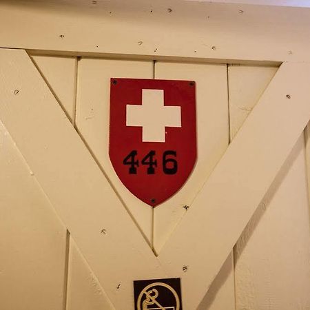 Many Glacier Hotel Babb Екстериор снимка